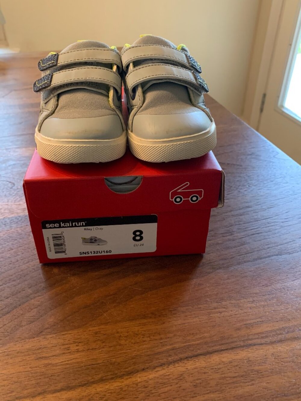 See Kai Run Riley Gray, Size 8 - Picture 1 of 5